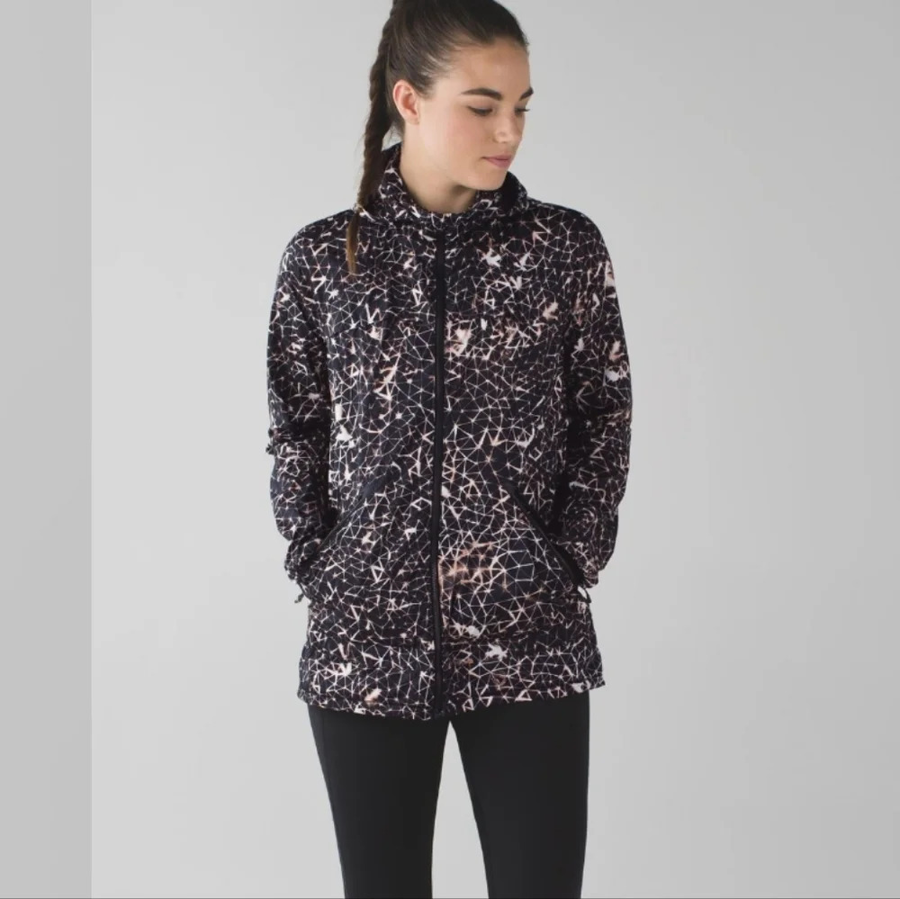 Lululemon, Miss Misty Jacket Il, Star Crushed Multi,‎ Size 8
